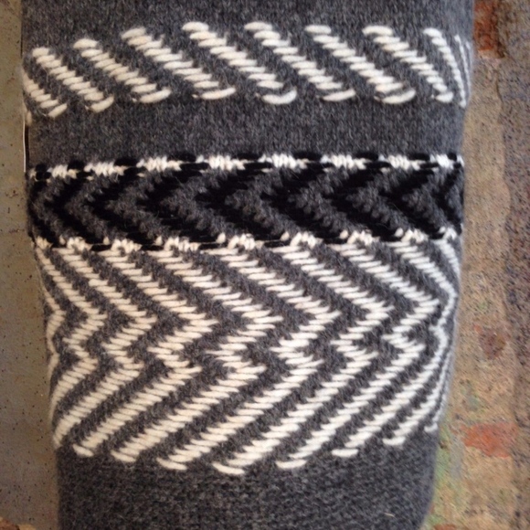 WHITE+WARREN SOFT ALPACA JACQUARD VEST - Picture 5 of 7